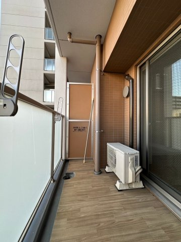 ファステートNAGOYA今池バレンシア　名古屋市賃貸　仲介手数料無料のバルコニー