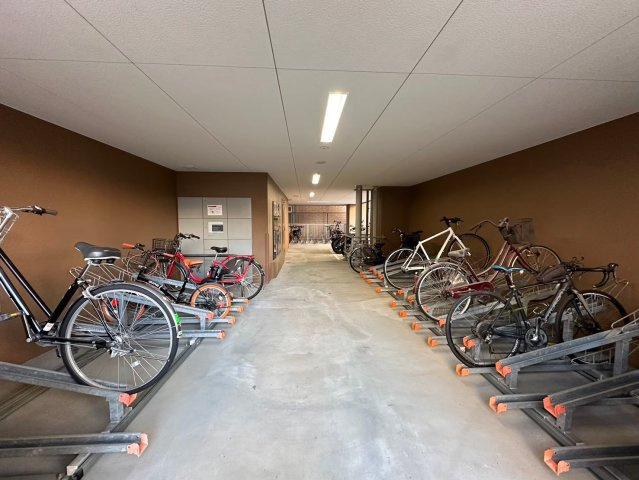 ファステートNAGOYA今池バレンシア　名古屋市賃貸　仲介手数料無料の駐車場
