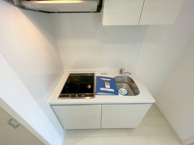 アドバンス新大阪ラシュレのキッチン