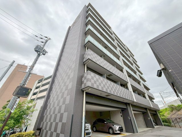 ファステート北大阪ラッセルの外観