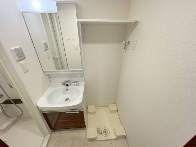 ファステート北大阪ラッセルの洗面所