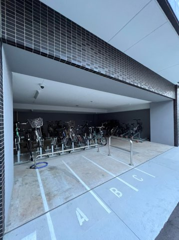 プレサンスNAGOYA桜通ビッグビート　名古屋市賃貸　仲介手数料無料の駐車場