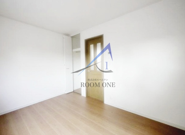 フレスコ志茂駅前の居間・リビング|洋室のお部屋です。