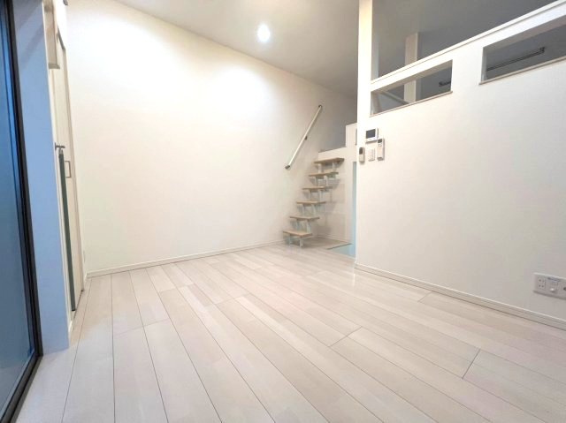 カーサ フェリーチェW　名古屋市賃貸　仲介手数料無料の居間・リビング