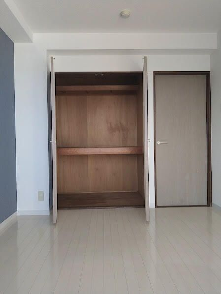 川原ビルの収納