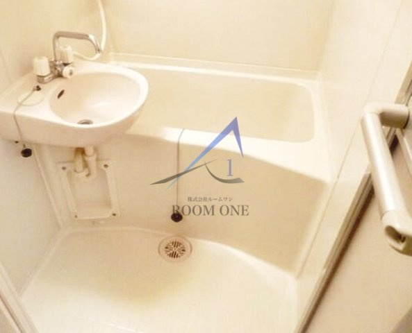 メゾンフラワー西新宿の浴室|お風呂です。