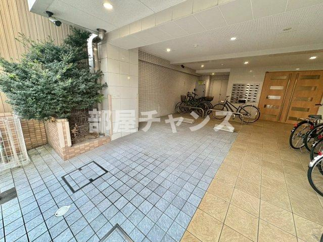 クレストステージ名駅の駐車場