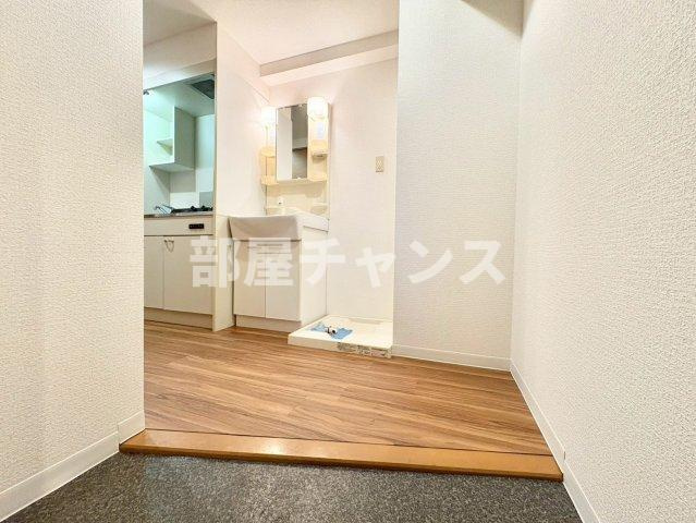 クレストステージ名駅の玄関