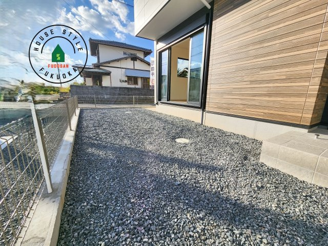 太宰府市高雄6丁目第3-2棟(1号棟)の庭|お庭で自由な時間を過ごせます。