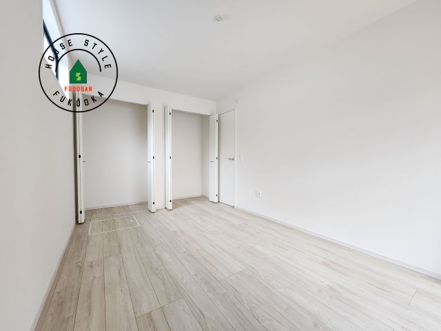 福岡市西区小戸3丁目第4-3棟(1号棟)の内観：施工例|主寝室には収納力に優れたクローゼットがありますので、お部屋もすっきり片付きます。