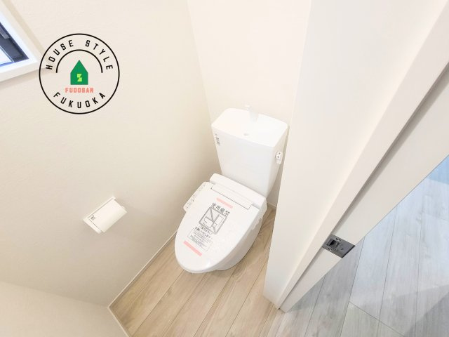 福岡市東区千早1丁目第2-2棟(1号棟)の内観：施工例|温水洗浄便座を完備しております。2ヶ所にトイレがあるのは朝の慌ただしい時間も安心です。