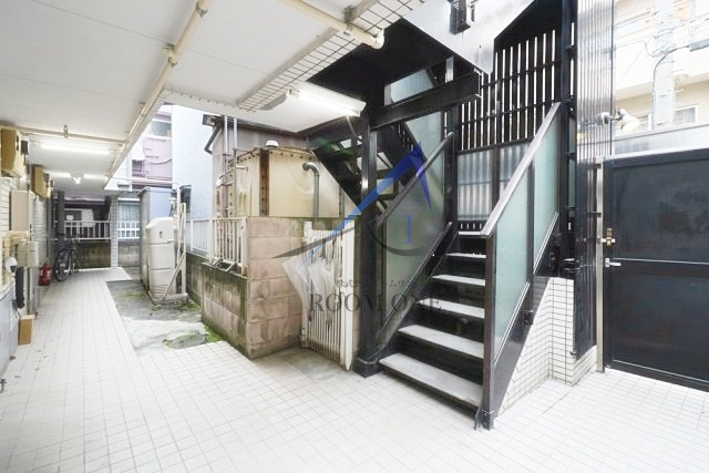 ピアレス上池袋のその他共用部分|共用階段です。