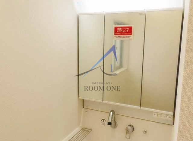 Ｋｈａｚａｎａ　Ｙａｍａｚａｋｉの洗面所|独立洗面台です。