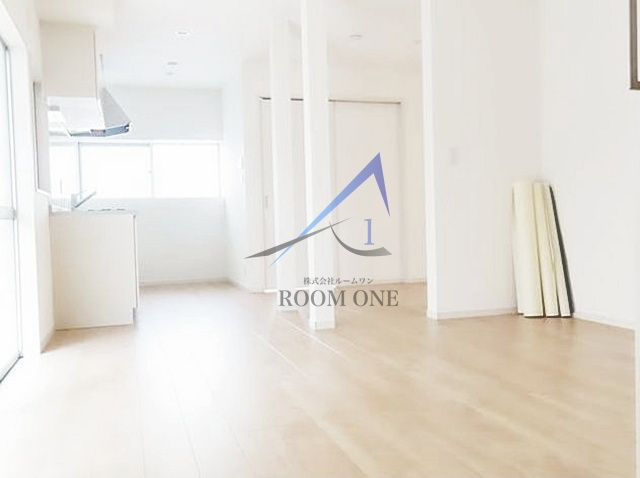 Ｋｈａｚａｎａ　Ｙａｍａｚａｋｉの居間・リビング|洋室のお部屋です。