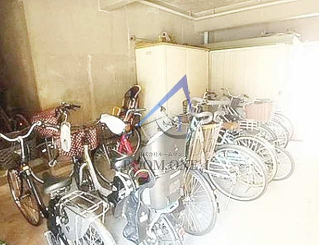 ビラ・アイオイ