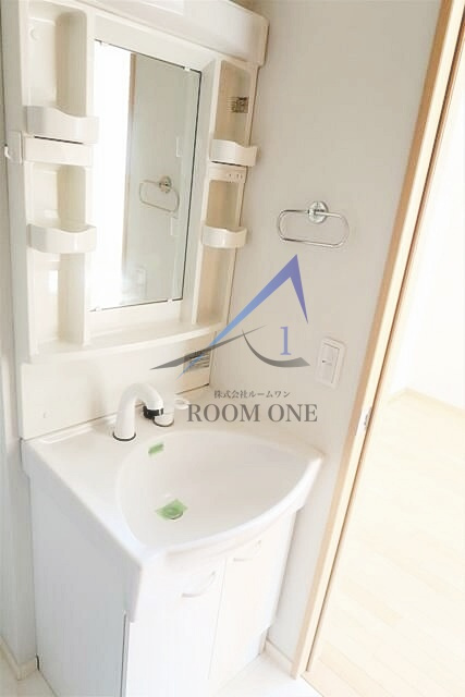 カーサ　ビアンカ　トキワダイの洗面所|独立洗面台です。