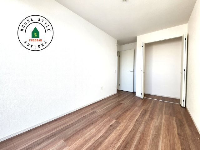 福岡市西区愛宕浜第1-3棟（2号棟）　の洋室|採光良好な洋室は全居室、複層ガラスの遮熱効果と断熱効果で、一年中快適に過ごせます。