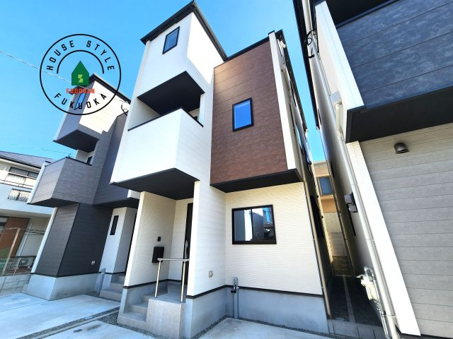 福岡市西区愛宕浜第1-3棟（2号棟）　の外観：施工例|デザイン性のある外観です。