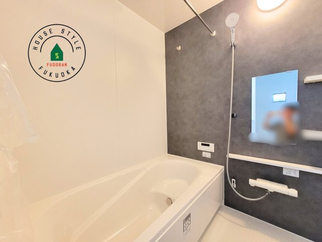 福岡市西区石丸3丁目第2-2棟（1号棟）　の内観：施工例|1日の疲れを癒してくれる広々バスルーム。雨の日のお洗濯にも大活躍な浴室乾燥機付です！