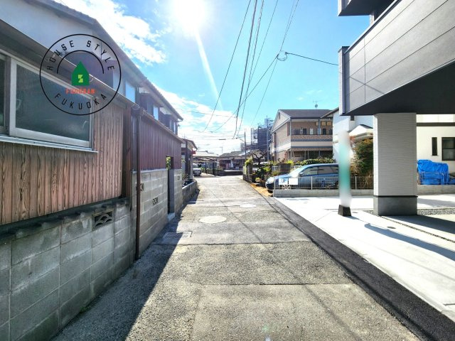 大野城市白木原4丁目第1-2棟（1号棟）　の前面道路含む現地写真|前面道路です。