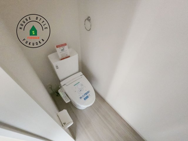 筑紫野市牛島第1-1棟（1号棟）　のトイレ|温水洗浄便座を完備しております。2ヶ所にトイレがあるのは朝の慌ただしい時間も安心です。