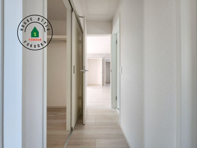 筑紫野市牛島第1-1棟（1号棟）　の内装|平屋はワンフロアしかないため、部屋と部屋の距離が近くなります。 生活音の緩衝材として廊下を活用するのがおすすめです。