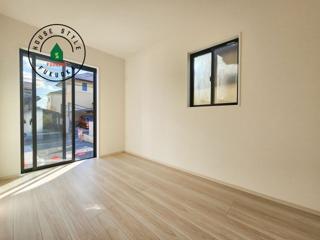 筑紫野市牛島第1-1棟（1号棟）　の洋室|採光良好な洋室は全居室、複層ガラスの遮熱効果と断熱効果で、一年中快適に過ごせます。