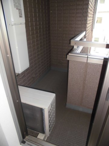 メゾン中島のバルコニー