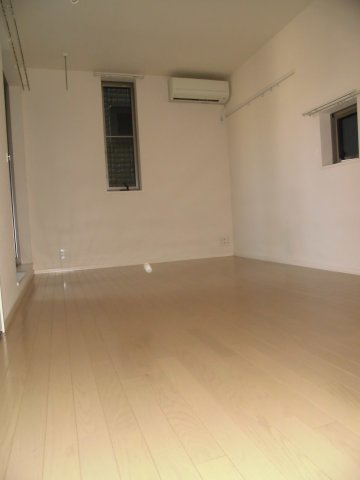 メゾン中島の居間・リビング