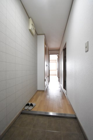 コーポラスTKの玄関