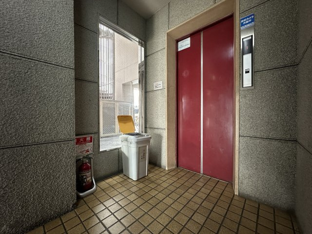 コーポラスTKのエントランス