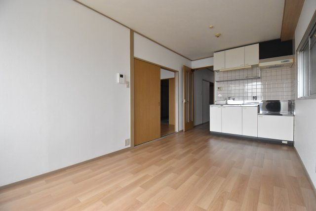 コーポラスTKの居間・リビング