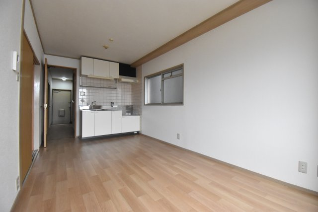 コーポラスTKの居間・リビング