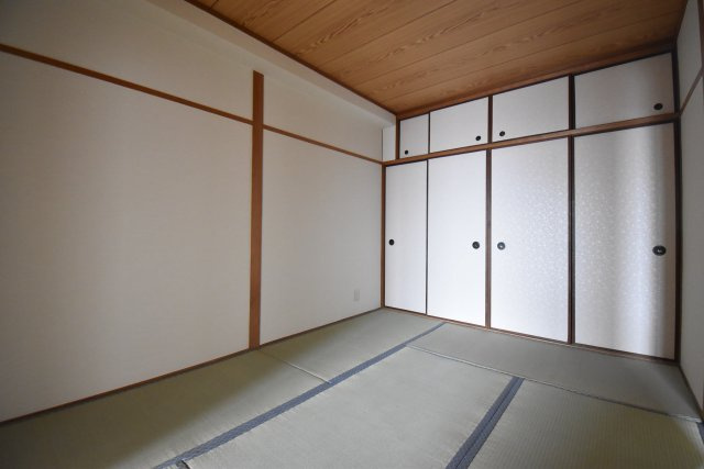 コーポラスTKの和室