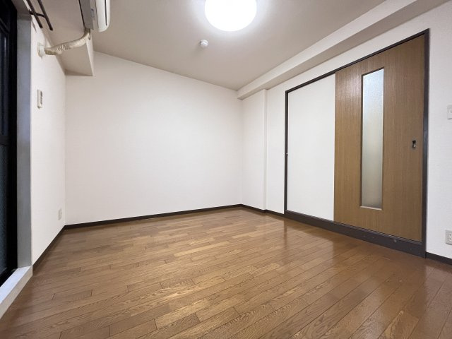 カルムⅣの洋室