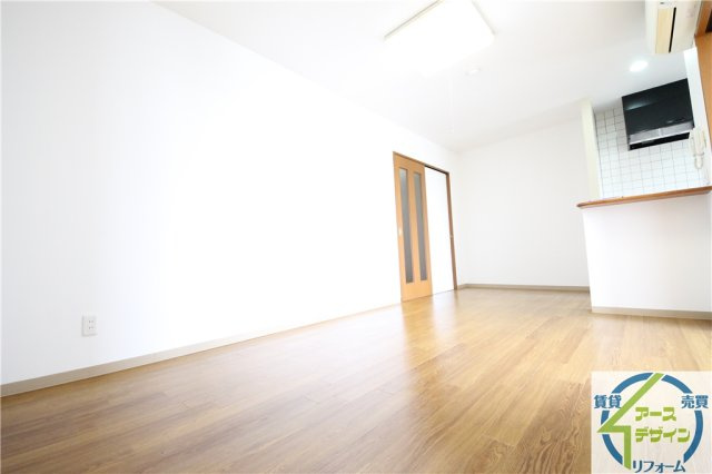 YKハイツ西明石の居間・リビング|※類似写真