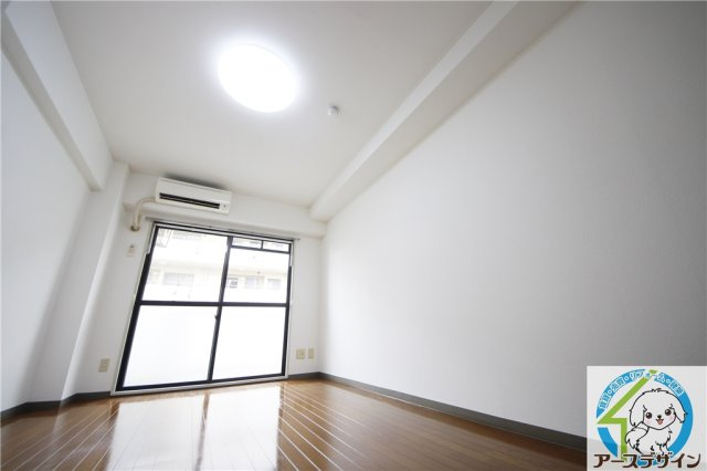 ジュネス西明石の居間・リビング|※類似部屋