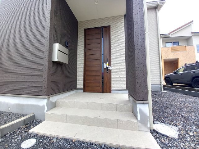 いろどりアイタウン那須塩原並木町　1号棟の玄関
