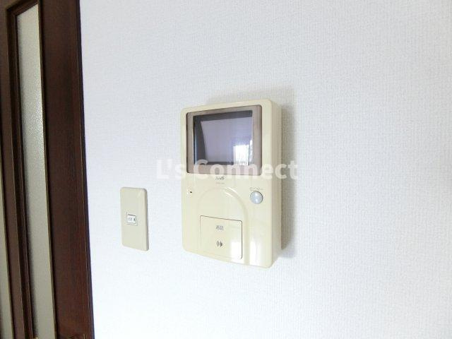 【セキュリティ】 | サンパラン泉 | 突然の来客時もＴＶモニターホンでしっかり確認。