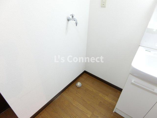 【設備】 | サンパラン泉 | 室内洗濯機置き場もあります。