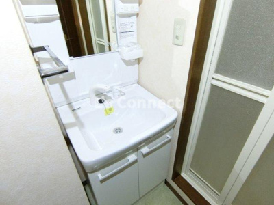 【洗面所】 | ブランシェ泉中央 | 朝の支度もスムーズな独立洗面台。