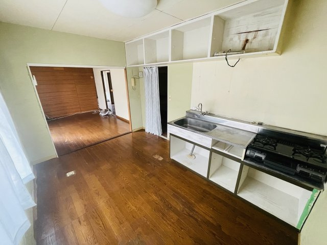 幸手市千塚戸建の居間・リビング