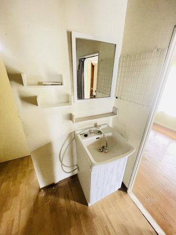 幸手市千塚戸建の独立洗面台