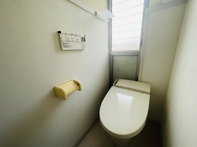 幸手市千塚戸建のトイレ