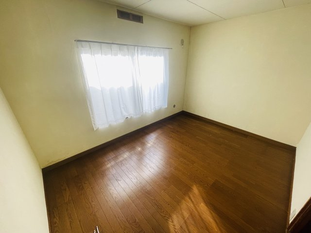 幸手市千塚戸建の居間・リビング