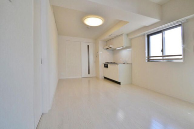 【居間・リビング】 | メゾンＳＫＭスカイツリー | 洋室