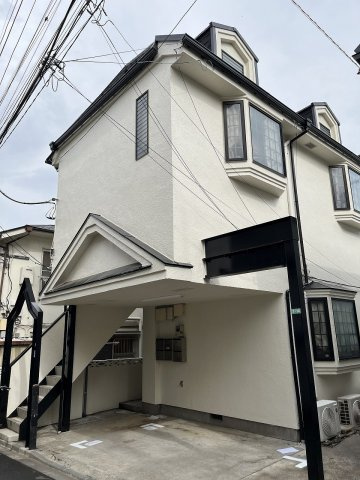 ドミールエムの駐車場