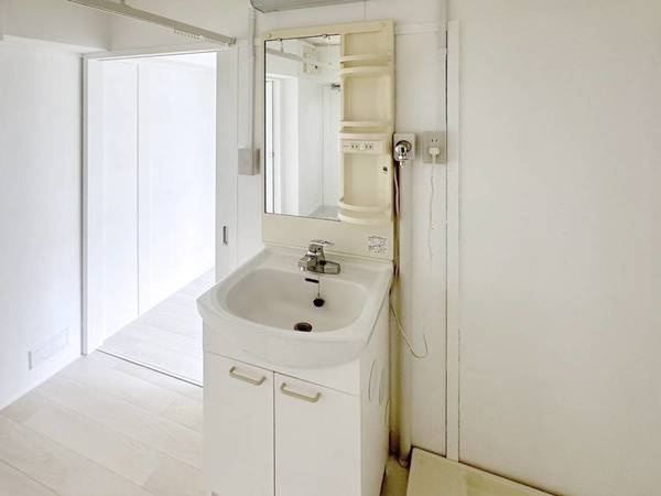 ビレッジハウス鳴滝20号棟の洗面所|ビレッジハウスの同一物件・同一タイプの間取りの写真です