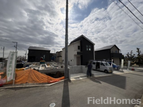 秦野市堀山下新築戸建て　3期4号棟の前面道路含む現地写真|前面道路含む現地写真です。