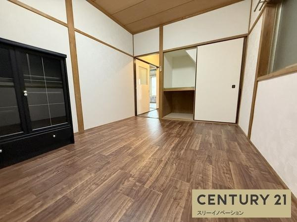 鶴町1丁目貸家の洋室|★きれいな洋室★